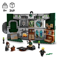 Køb LEGO Harry Potter Slytherin-kollegiets banner billigt på Legen.dk!